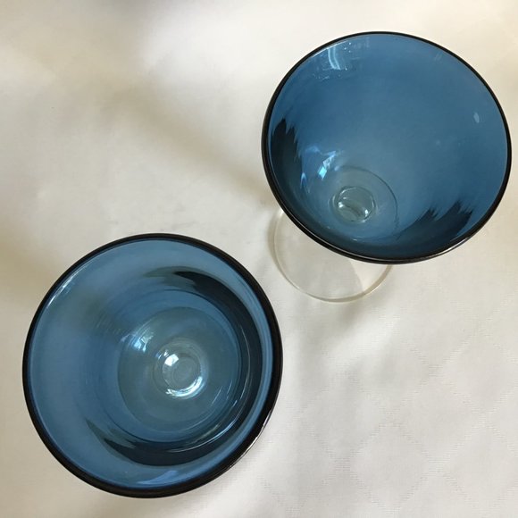 Pair Handblown Glass Wine Goblets Glasses Blue with Clear Base - Picture 2 of 5